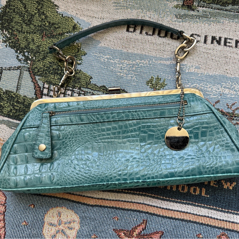 Apostrophe Clutch